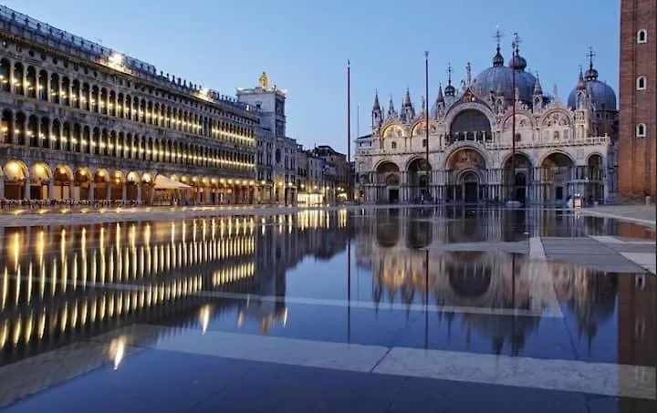 Casa de hóspedes Venice Gold Room